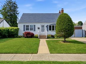 40 Lombardi Place, Amityville NY 11701