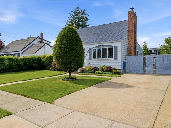 40 Lombardi Place, Amityville NY 11701
