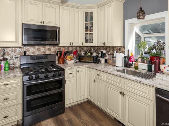 114 5th Street, Lindenhurst NY 11757