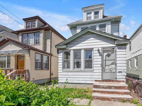 11232 196th Street, Saint Albans NY 11412
