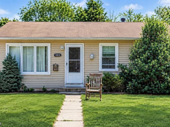 903 Provost Avenue, Bellport NY 11713