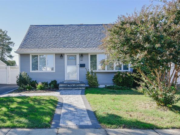 60 Vincent Road, Hicksville NY 11801
