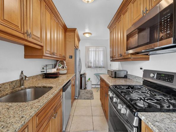 150 Glenwood Avenue F5, Yonkers NY 10703