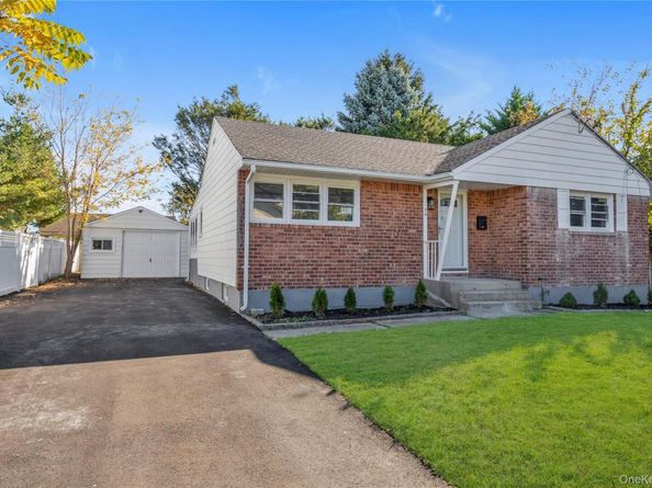 54 S 1st Street, Bethpage NY 11714