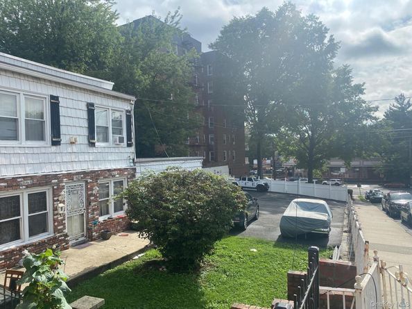 9 New Place, Yonkers NY 10704