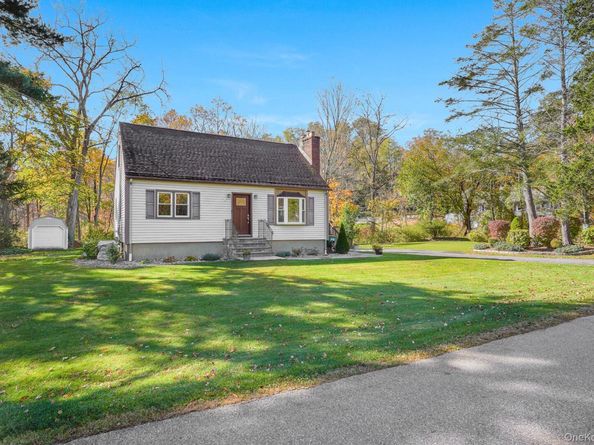 10 Overhill Road, Yorktown Heights NY 10598