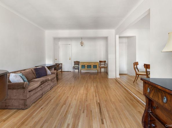 68-61 Yellowstone Blvd 518, Forest Hills NY 11375