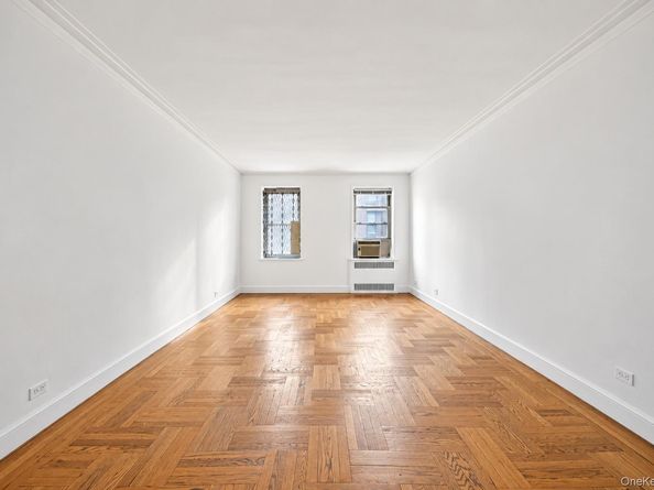 2190 Boston Road E, Bronx NY 10462