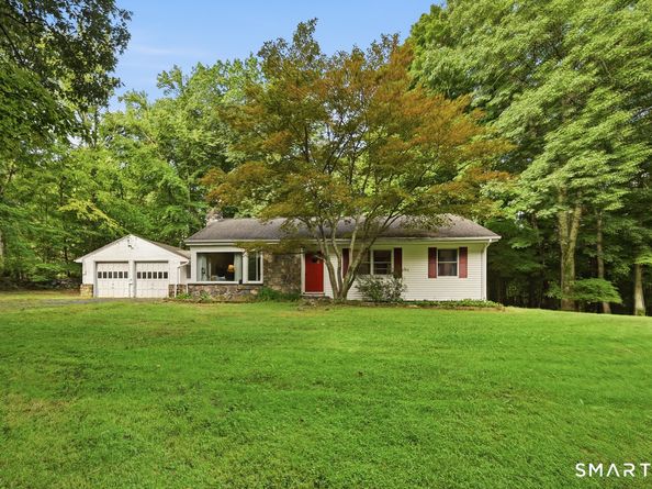 58 Wolfpits Road, Bethel CT 06801