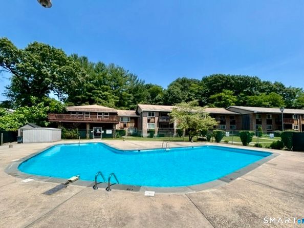 200 Woodmont Avenue 127, Bridgeport CT 06606