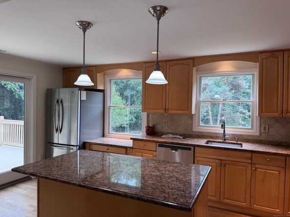 18 Hales Road, Westport CT 06880
