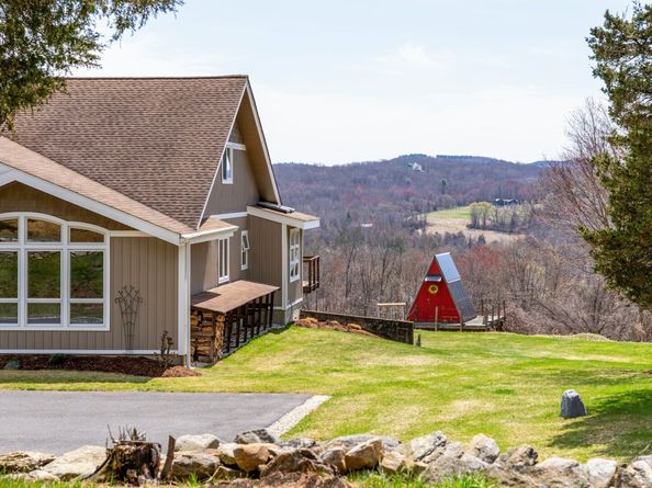 1 Cloverleaf Farm S, Sherman CT 06784