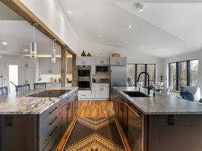 1 Cloverleaf Farm S, Sherman CT 06784