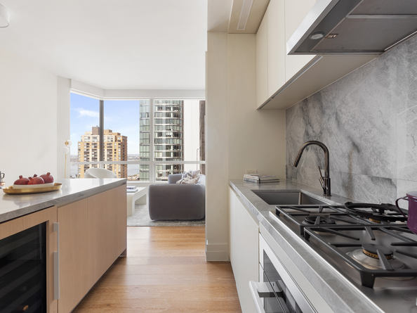 77 Greenwich Street 26C, New York NY 10006