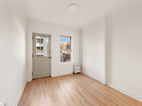 352 East 19th Street, New York NY 10003