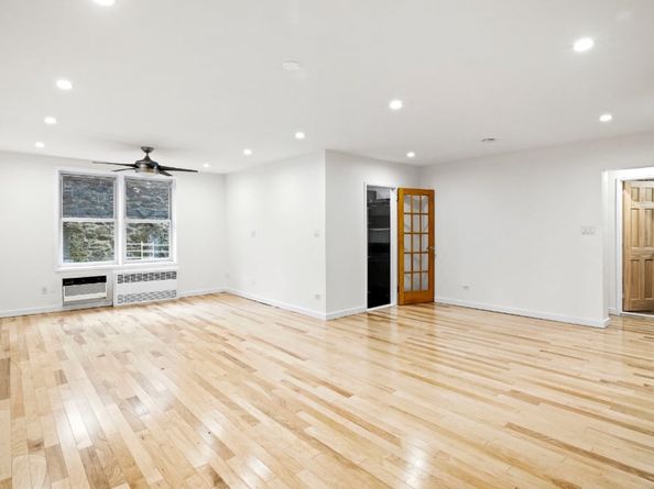 651 Vanderbilt Street 2P, Brooklyn NY 11218