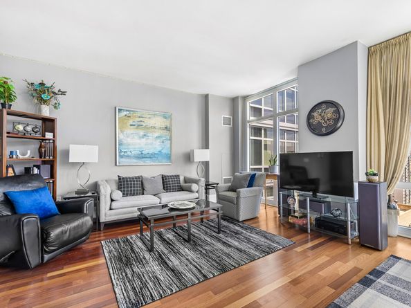300 East 55th Street 16D, New York NY 10022