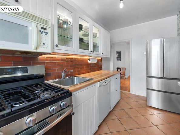 35-55 29th Street 6J, Queens NY 11106
