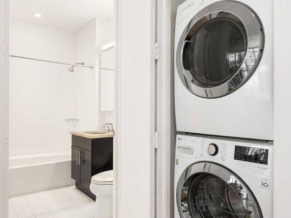325 5th Avenue 39C, New York NY 10016