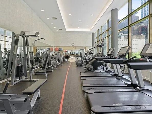 325 5th Avenue 39C, New York NY 10016