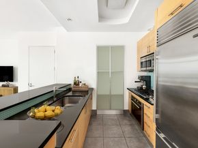 325 5th Avenue 39C, New York NY 10016