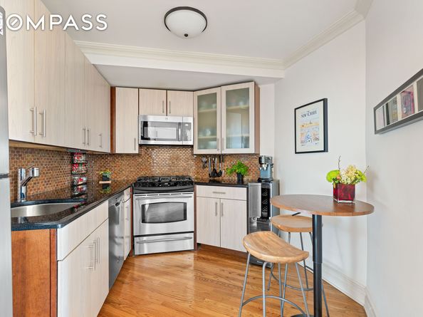 1115 Prospect Avenue 4G, Brooklyn NY 11218