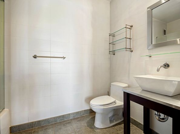 1 Main Street 9D, Brooklyn NY 11201
