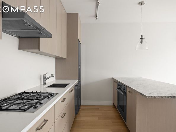 536 East 13th Street PH6F, New York NY 10009