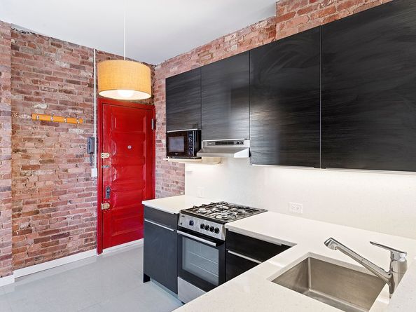 64 Macdougal Street 15, New York NY 10012