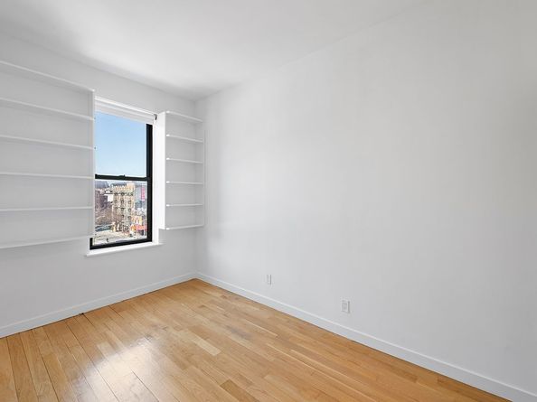 64 Macdougal Street 15, New York NY 10012