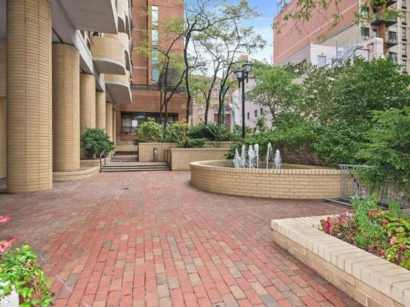 311 East 38th Street 18C, New York NY 10016