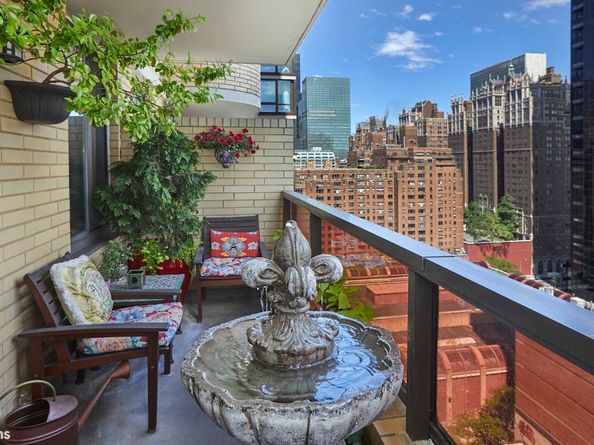 311 East 38th Street 18C, New York NY 10016