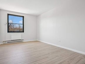 379 West Street 2B, New York NY 10014