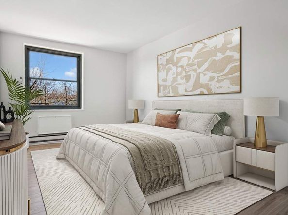 379 West Street 2B, New York NY 10014