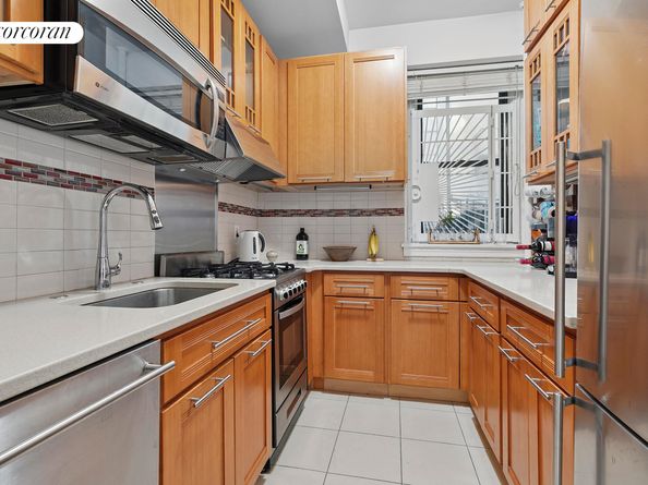 854 West 181st Street 1K, New York NY 10033