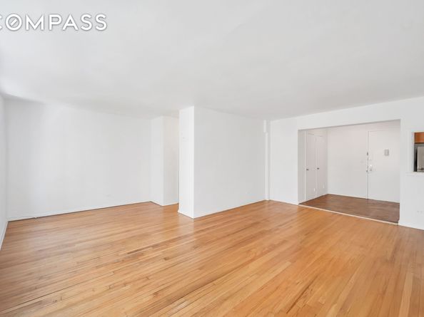 200 East 28th Street 6F, New York NY 10016