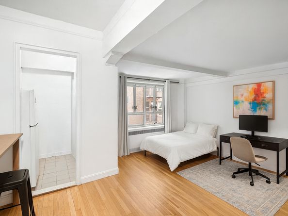 200 West 20th Street 701, New York NY 10011