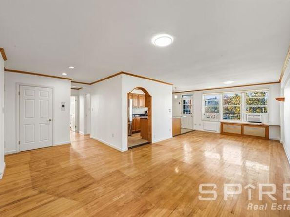 34-25 150th Place 3E, Queens NY 11354