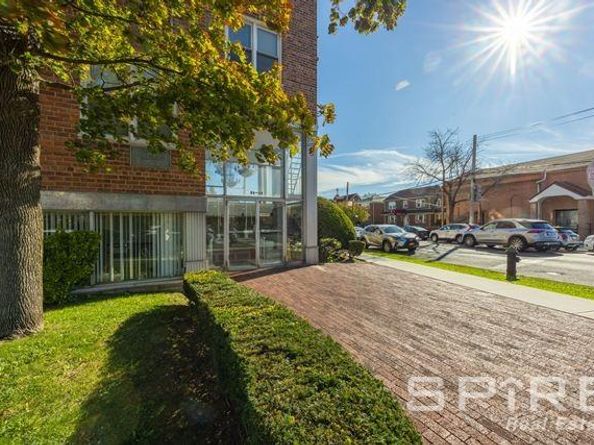 34-25 150th Place 3E, Queens NY 11354