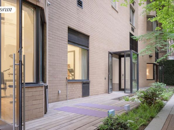 234 East 46th Street 401, New York NY 10017