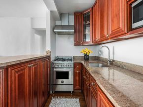 408 West 57th Street 7L, New York NY 10019