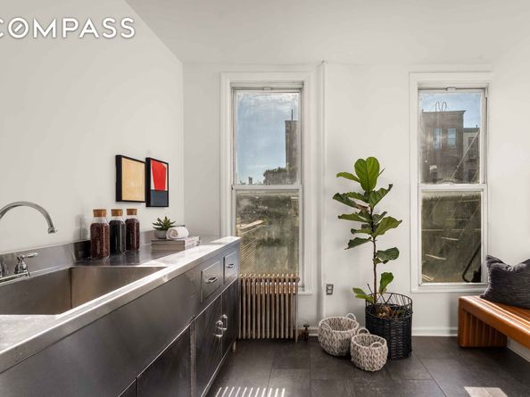 152 North 9th Street 3L, Brooklyn NY 11249