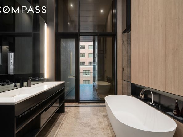 522 West 29th Street 7D, New York NY 10001