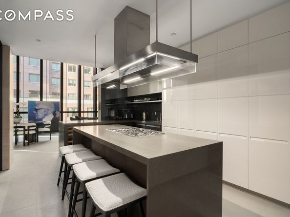 522 West 29th Street 7D, New York NY 10001