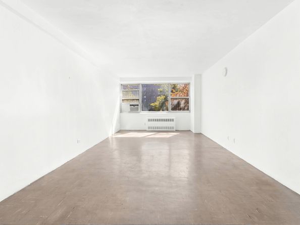 185 Park Row 4G, New York NY 10038