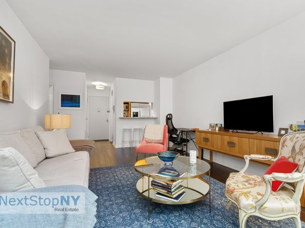 245 East 54th Street 4C, New York NY 10022