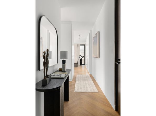 16 West 40th Street 21C, New York NY 10018