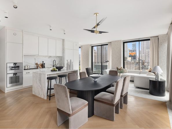 16 West 40th Street 21C, New York NY 10018