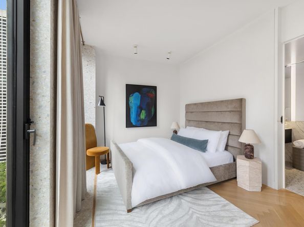 16 West 40th Street 21C, New York NY 10018