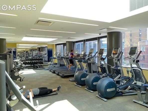 101 West 24th Street 19B, New York NY 10011